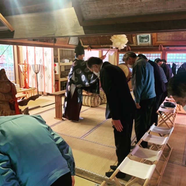田村建材では、1/29に安全祈願祭を行いました。

新型コロナウイルス感染防止のため、今年度も各代表者のみでの開催となりましたが、
いわき市大國魂神社にて今年１年の無事故、無災害を祈願致しました。

#田村建材 　
#いわき　#いわき市 
#安全祈願祭 
#安全祈願　
#大國魂神社